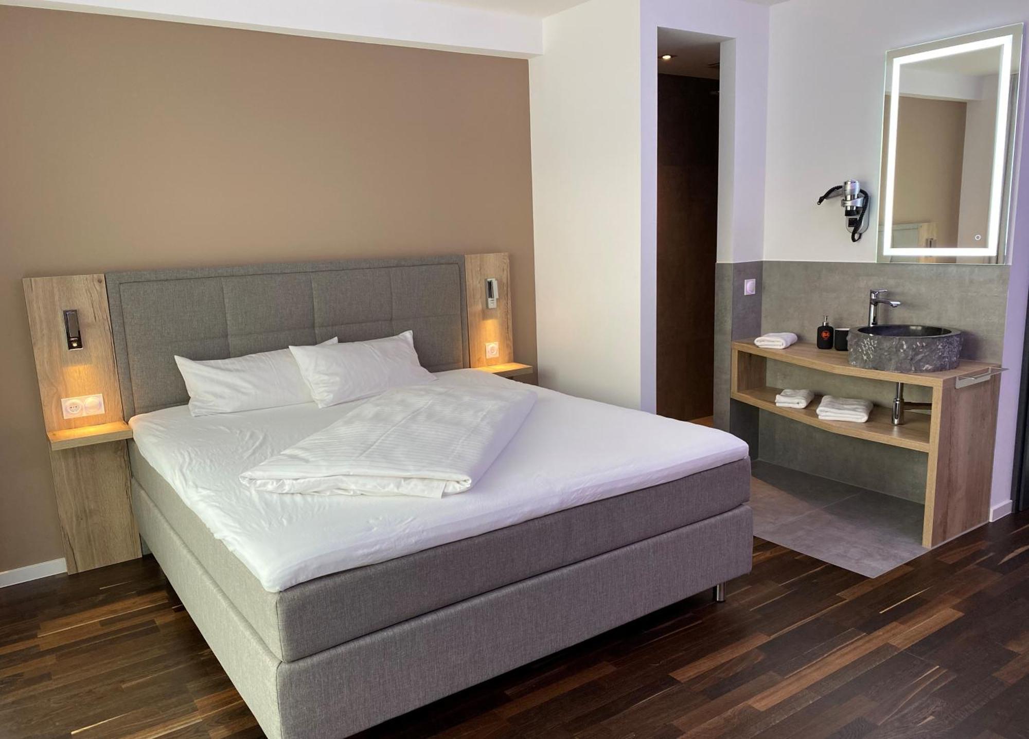 Hotel B4 Limburg an der Lahn Phòng bức ảnh
